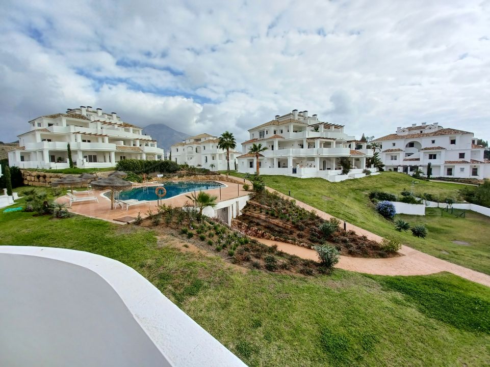 Apartamento en Nueva Andalucía con impresionantes vistas al mar