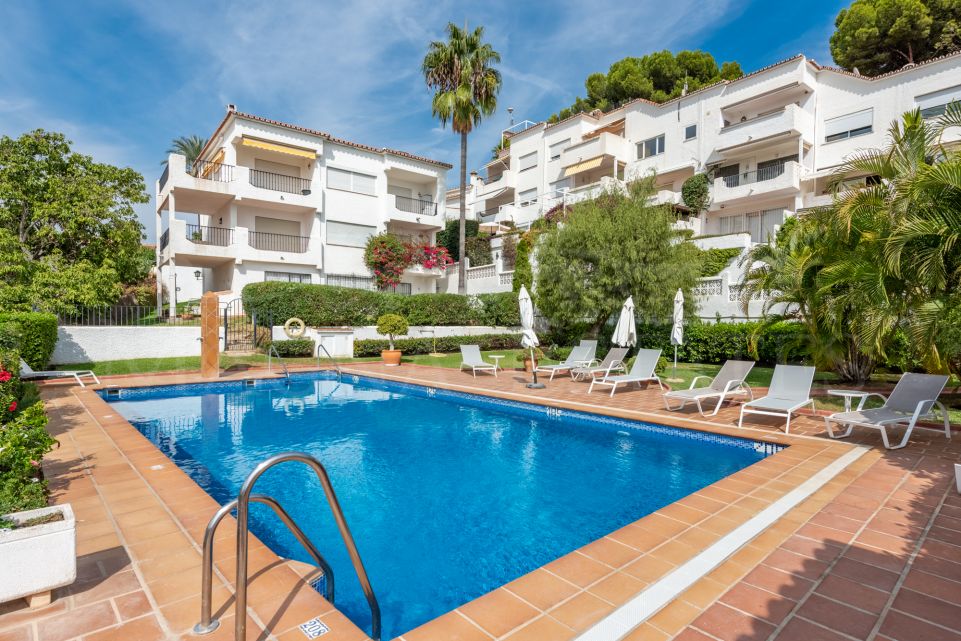 Apartment with sea views in Nueva Andalucia, Marbella.