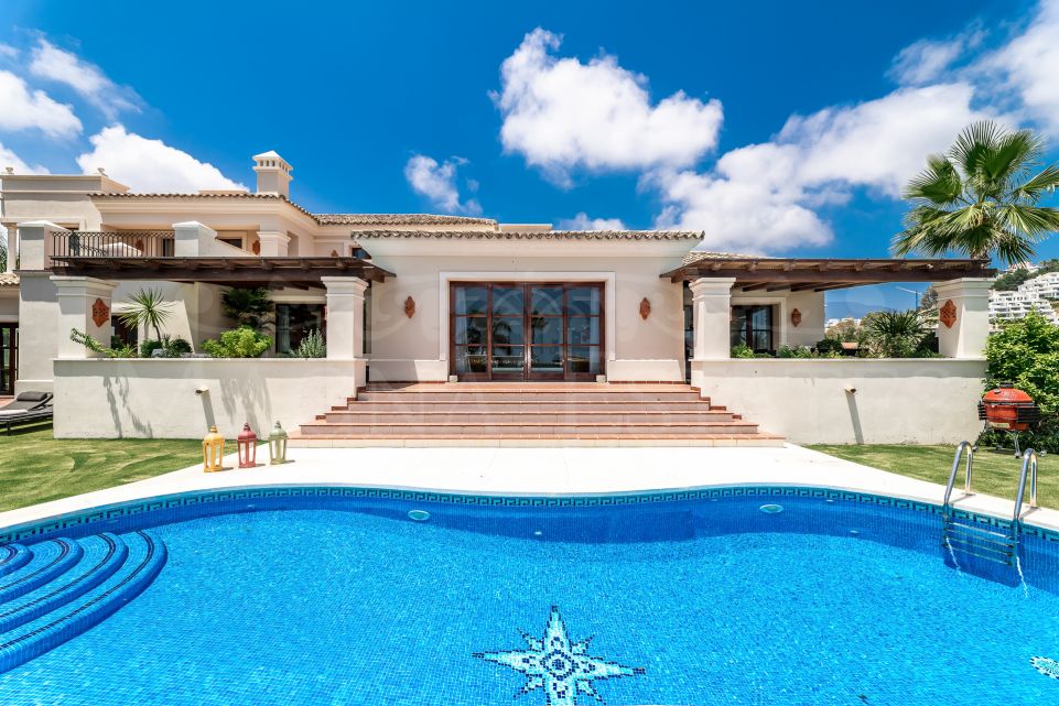 Villa in the heart of the Golf Valley, Nueva Andalucia, Marbella