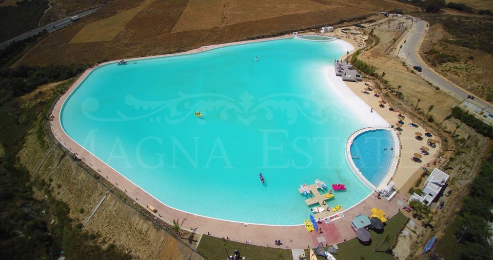 Modern Apartment in Alcazaba Lagoon, Casares