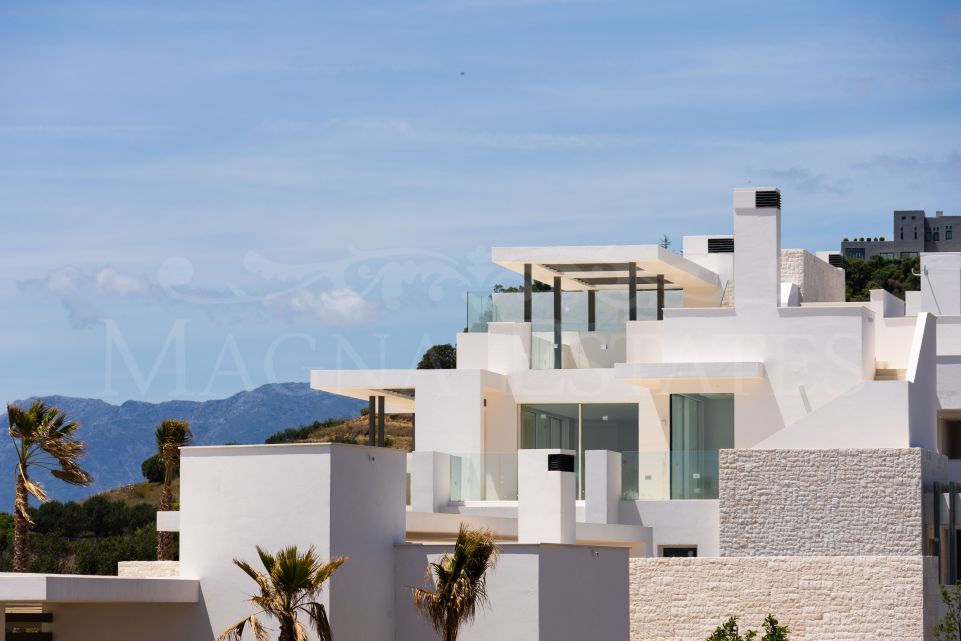 Apartment in La Mairena, Marbella East