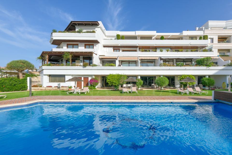 Apartamento completamente reformado en Hotel del Golf, Nueva Andalucía