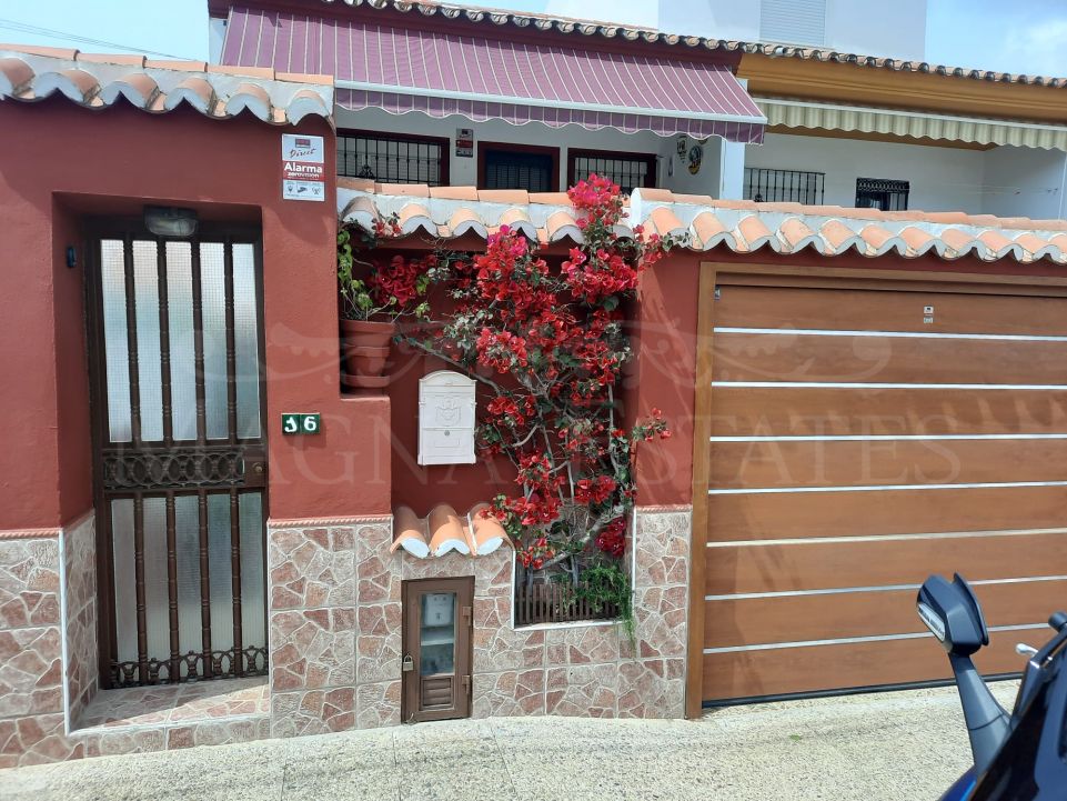 Adosado reformado en La Campana, Nueva Andalucía