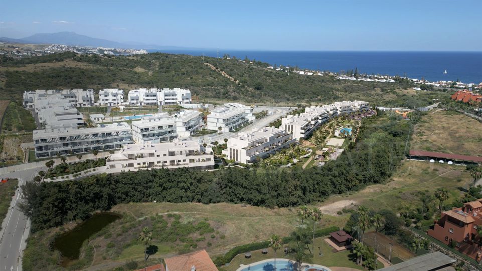 Apartment with sea views in Estepona