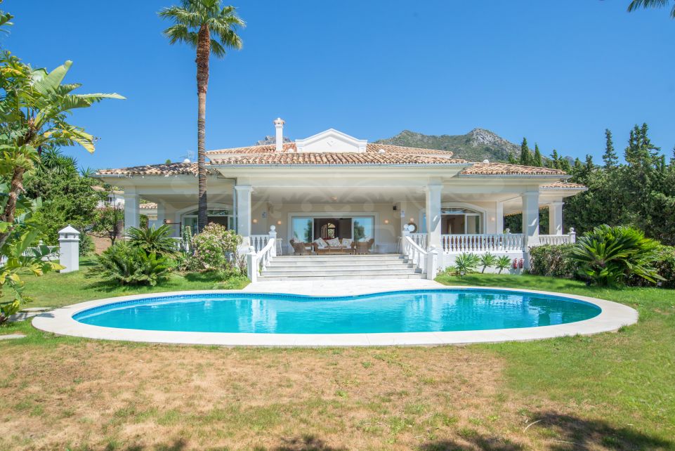 Excepcional oportunidad de inversión en esta villa en Sierra Blanca, Marbella
