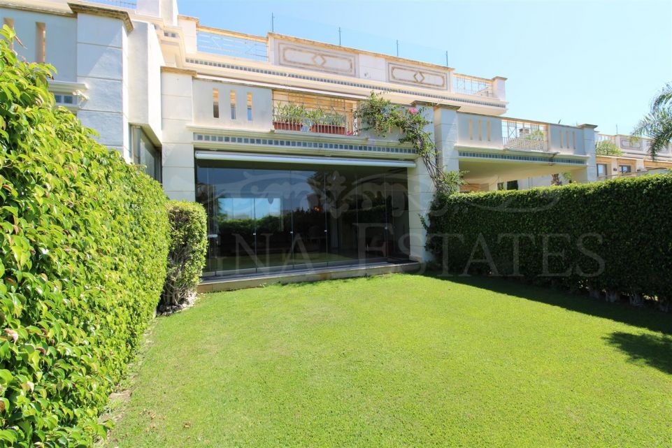 Semi-detached Villa in luxury urbanization in Sierra Blanca, Marbella