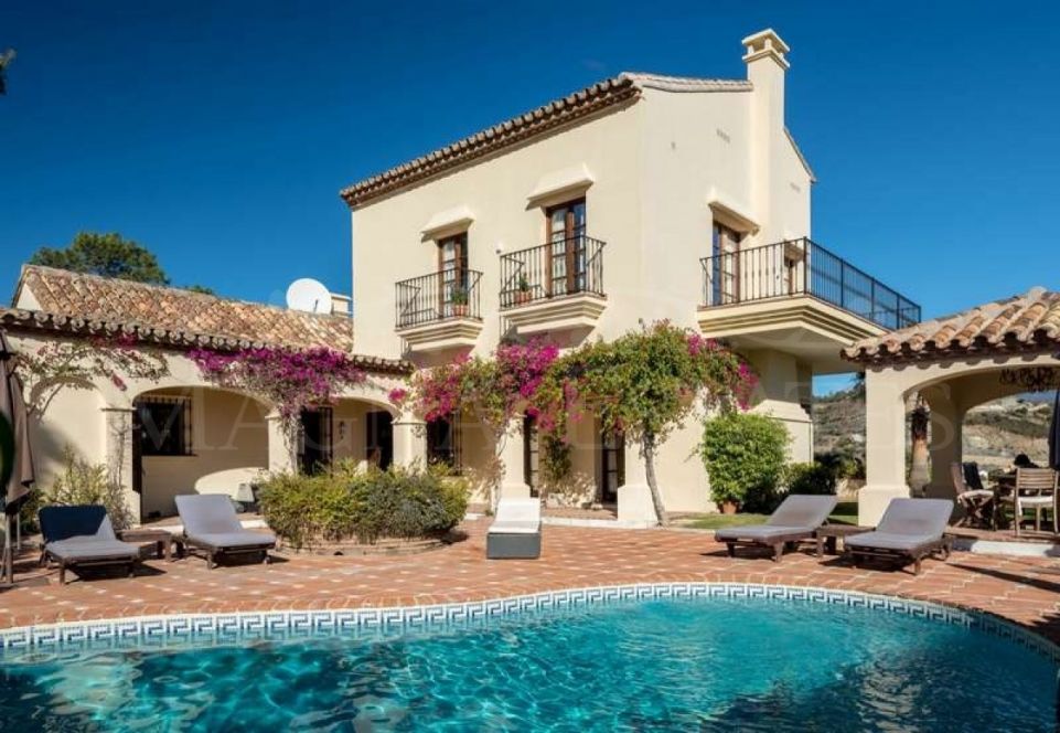Extraordinary villa in El Herrojo Alto, in La Quinta, Benahavís