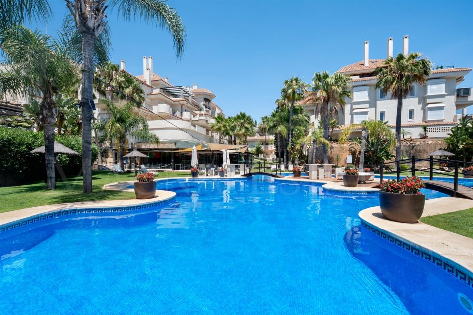 Duplex penthouse in Nueva Andalucía