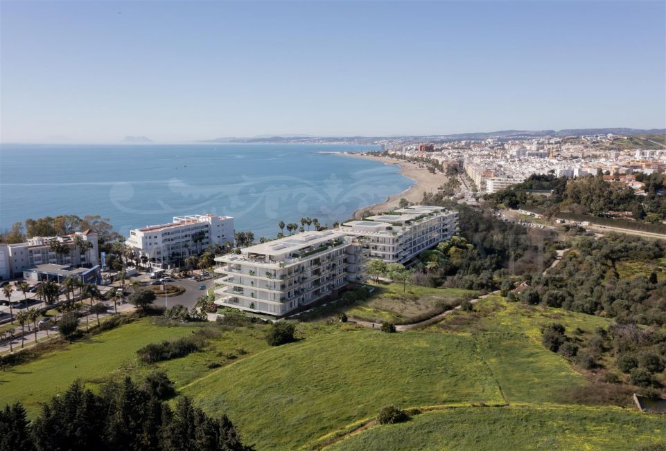 Contemporary Three-Bedroom Apartment with Sea Views in Estepona