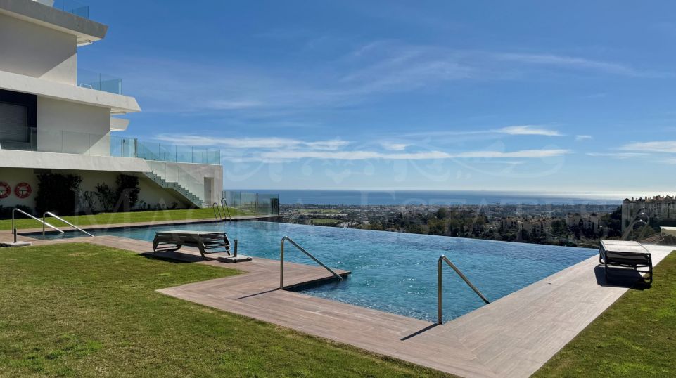 Apartamento moderno con vistas panorámicas en La Quinta, Benahavís