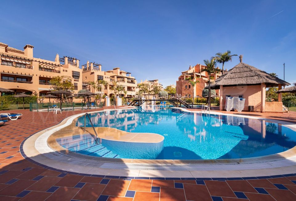 Spacious Four-Bedroom Apartment in Hacienda del Sol, Estepona East