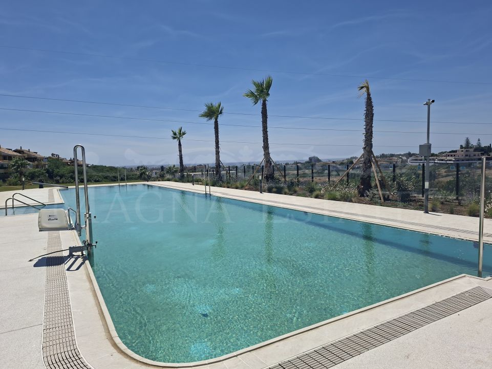 Exclusive Contemporary Brand new Penthouse With Panoramic Views.