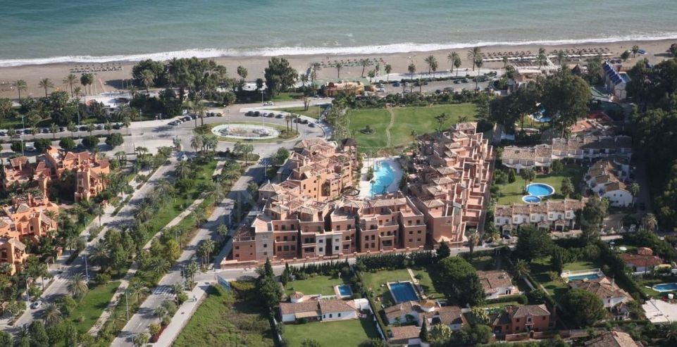 Ground Floor Apartment in San Pedro Playa with Beachfront Access