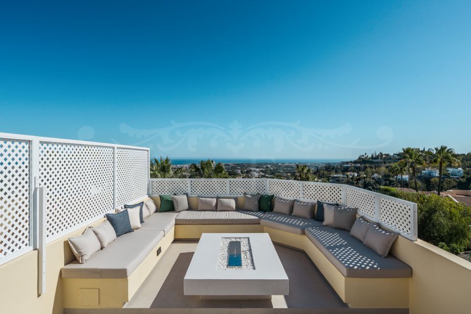 Three-Bedroom Town House in La Quinta, Benahavis