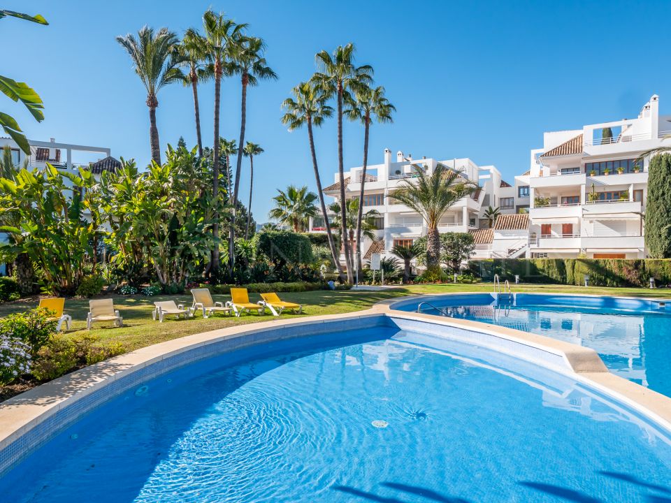 Luxurious and Modern Penthouse in, Nueva Andalucia,Marbella