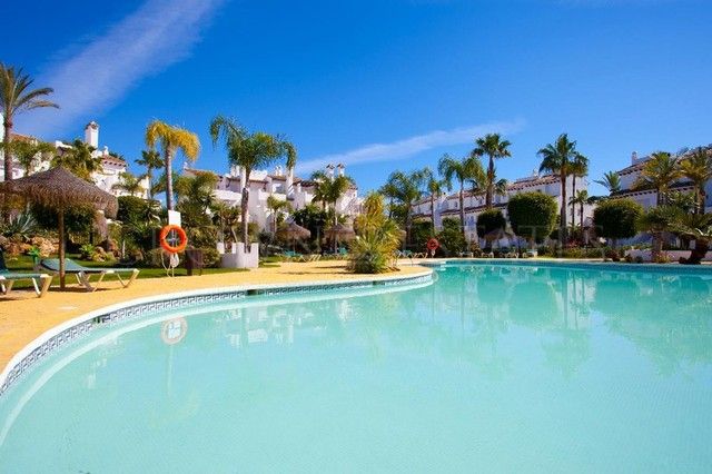 House for sale in Costalita, Estepona