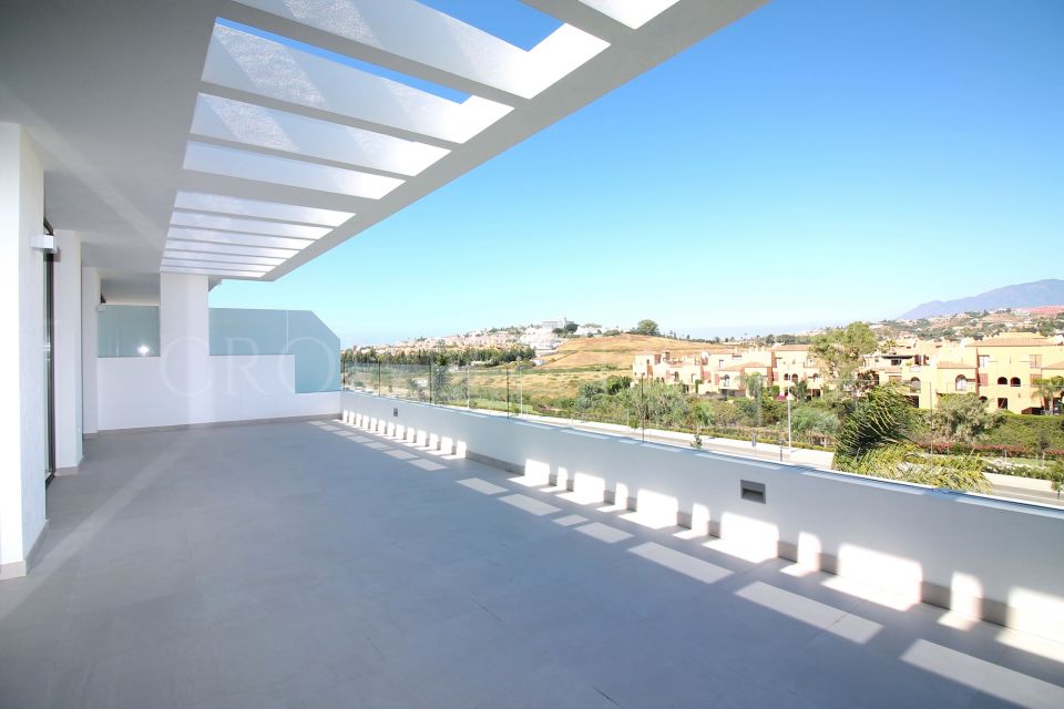 Apartment for sale in Atalaya Golf, Estepona