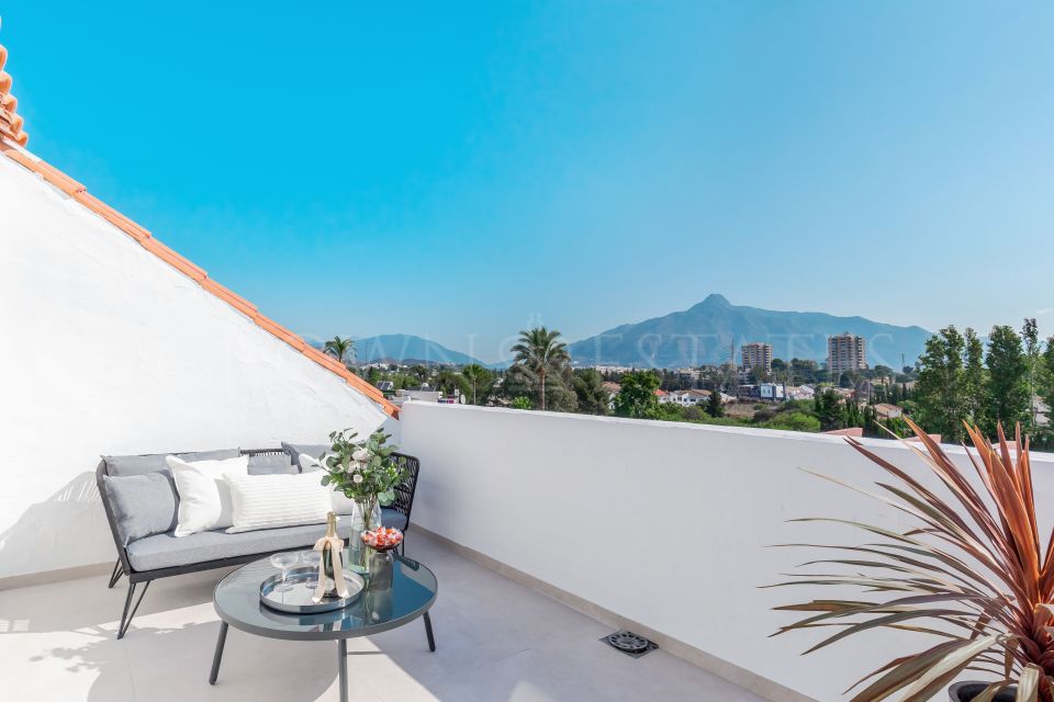 Luxury penthouse in Nueva Andalucia, Marbella