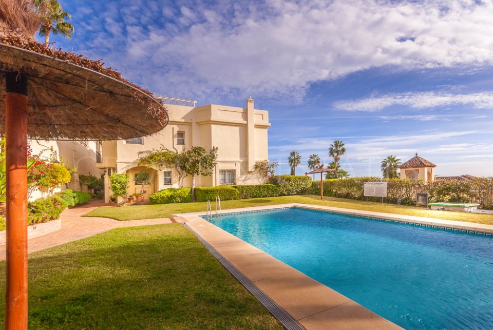 Spacious 3 Bedroom Corner Townhouse in la Quinta, Benahavis