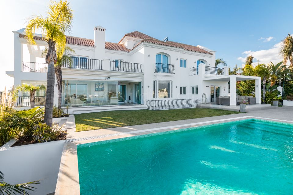 Villa for sale in Los Flamingos, Benahavis