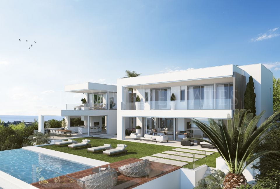 Villa for sale in Atalaya Hills, Benahavis