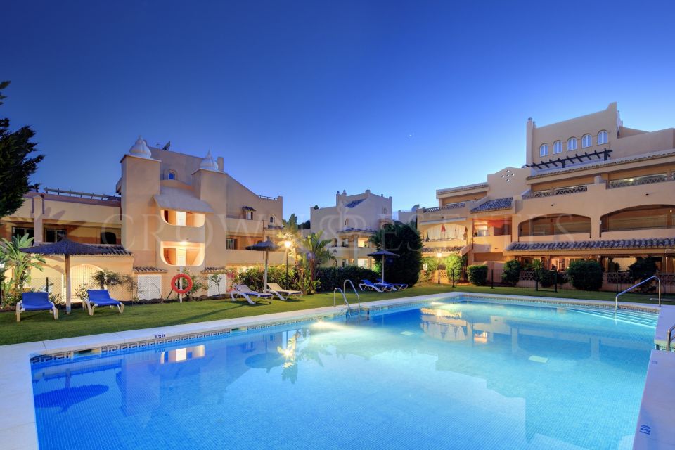 Apartment for sale in Elviria, Marbella East