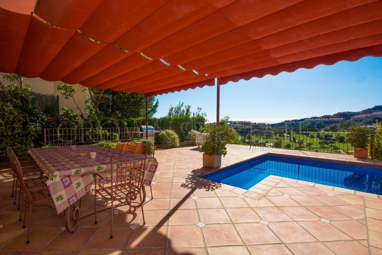 Villa for sale in La Alqueria, Mijas