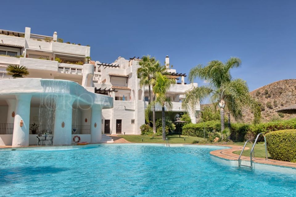 Penthouse for sale in Lomas de La Quinta, Benahavis