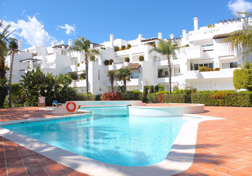 2 bedroom apartment located in Marbella Golden Mile 200 metrs from the beach