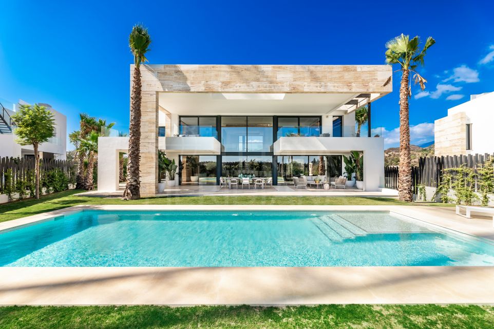 Nouvelle villa de luxe architecturale moderne à vendre à Lomas del Virrey, Marbella Golden Mile