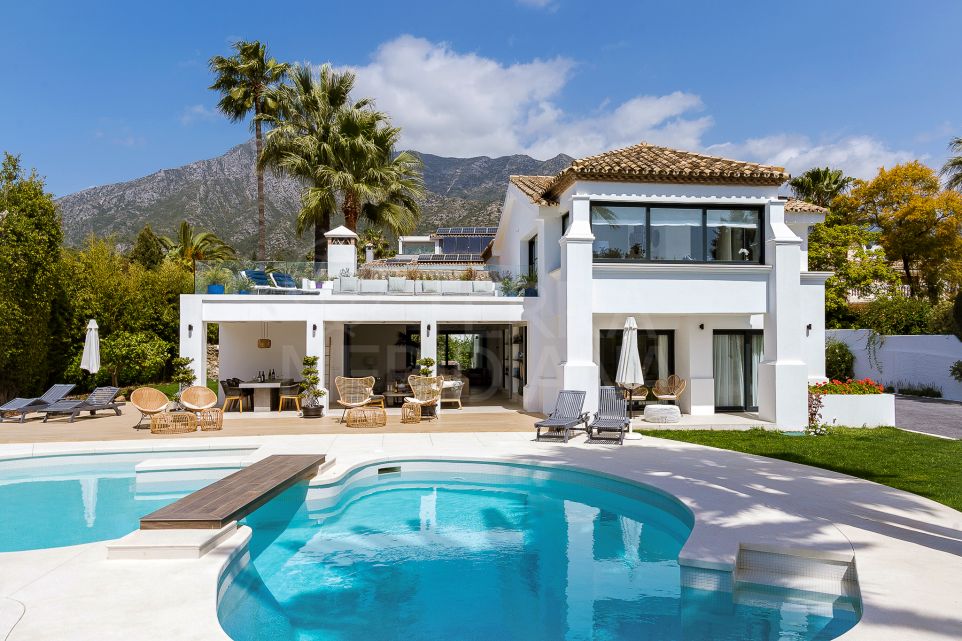Gorgeous modern architectural contemporary villa for sale in Nagüeles, Marbella Golden Mile