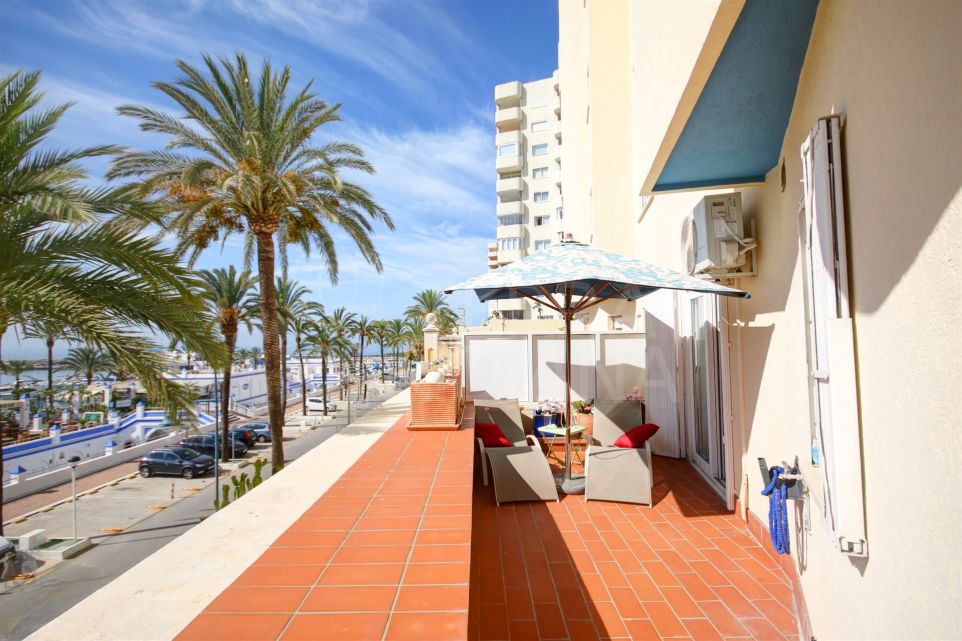Ground floor apartment for sale with sea views in Puerto Paraiso, Estepona Port