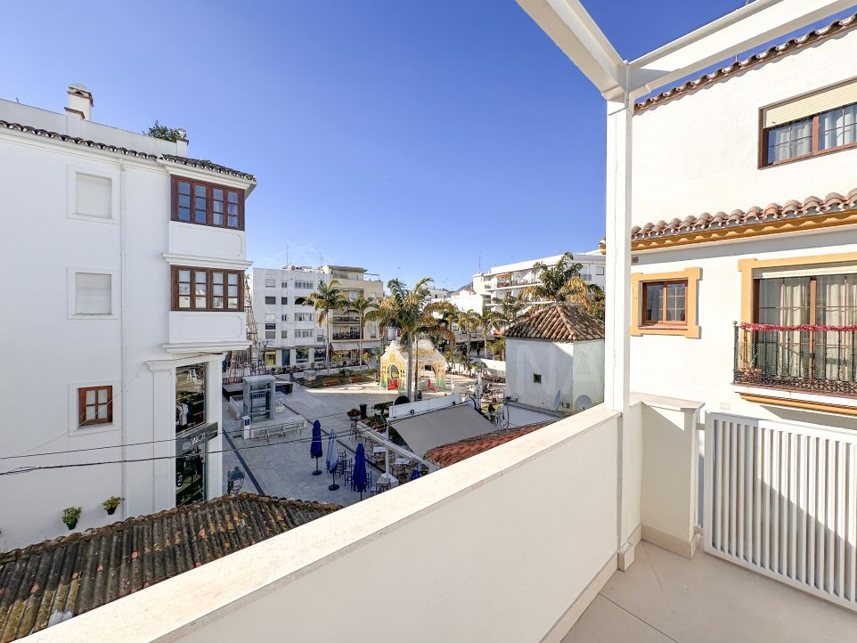 Fantastic brand new contemporary style townhouse for sale in the heart of Estepona old town