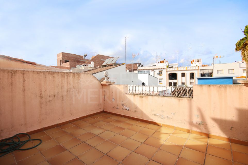 New townhouse for sale in the old town of Estepona, with private terrace