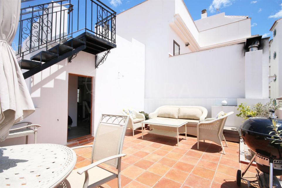 Charming reformed townhouse for sale in the old town of Estepona with large solarium terraces