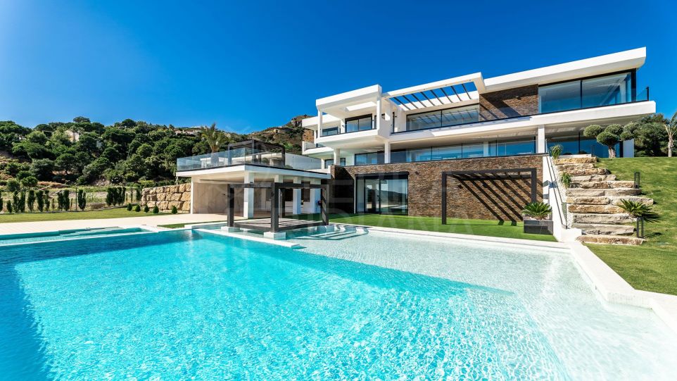 Epic view modern 5 bedroom villa with spa and cinema for sale in Marbella Club Golf Resort, Benahavis
