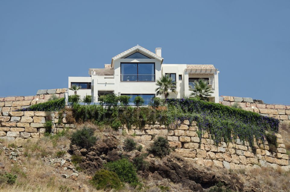 Villa de lujo diseñada profesionalmente con vistas al mar de postal en venta en Mirador del Paraíso, Benahavís