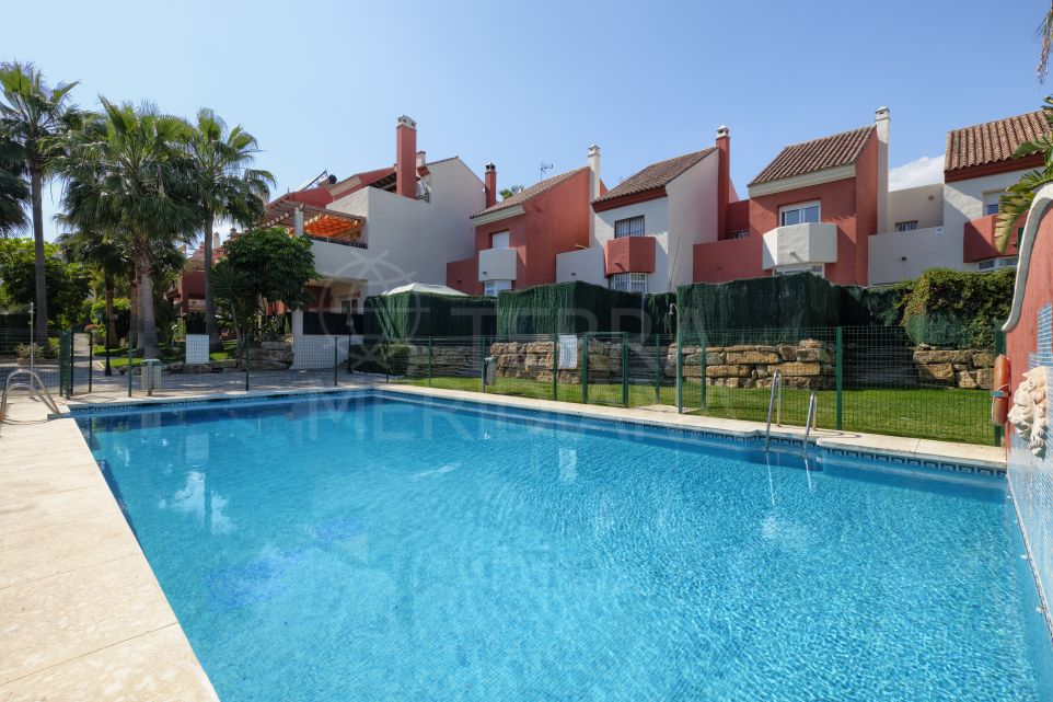 Conveniently located 3 bedroom townhouse with garden for sale in Selwomar, New Golden Mile, Estepona