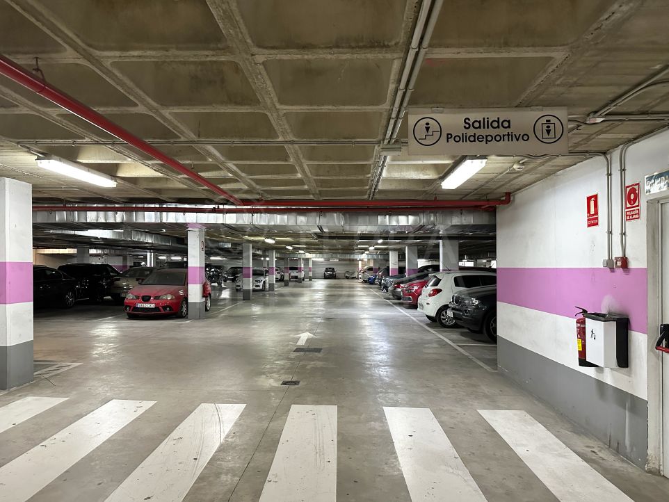 Gated Underground Parking space with lease hold for sale in La Viña, Estepona center