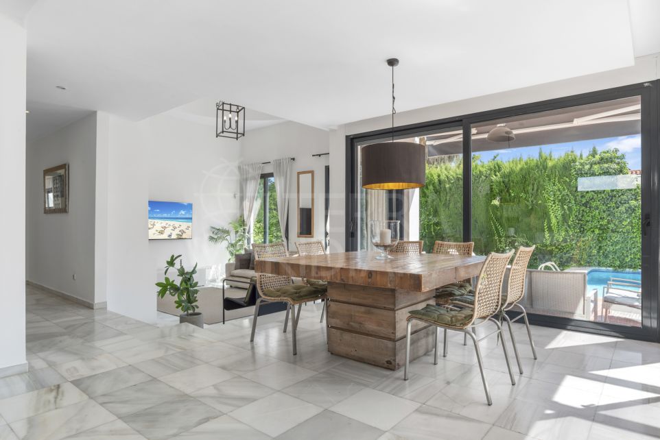 6 Bedroom Contemporary Luxury Villa Near Puerto Banús