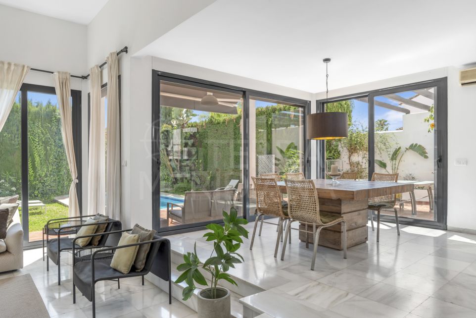 6 Bedroom Contemporary Luxury Villa Near Puerto Banús