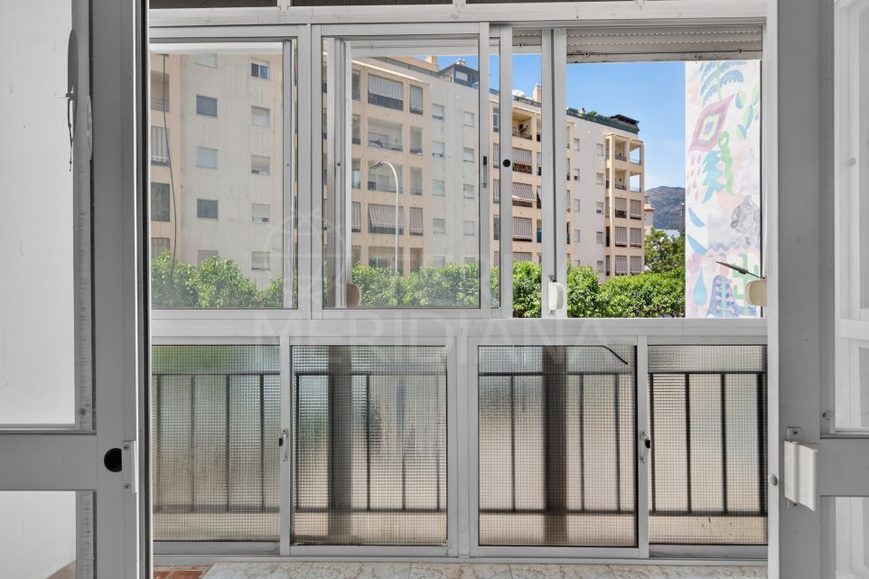 Apartamento de tres dormitorios en venta en el centro de Estepona