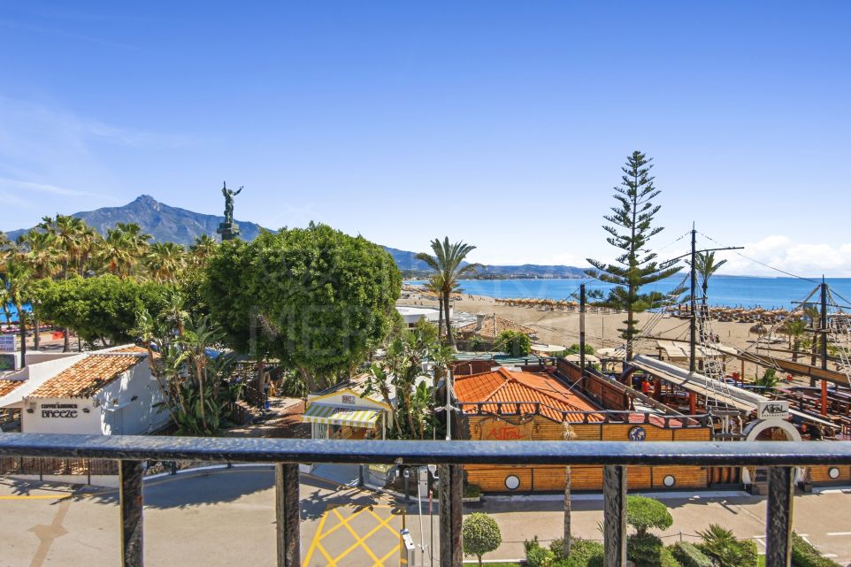 Appartement en première ligne de plage avec 1 chambre et vue imprenable sur la mer à vendre à Puerto Banús