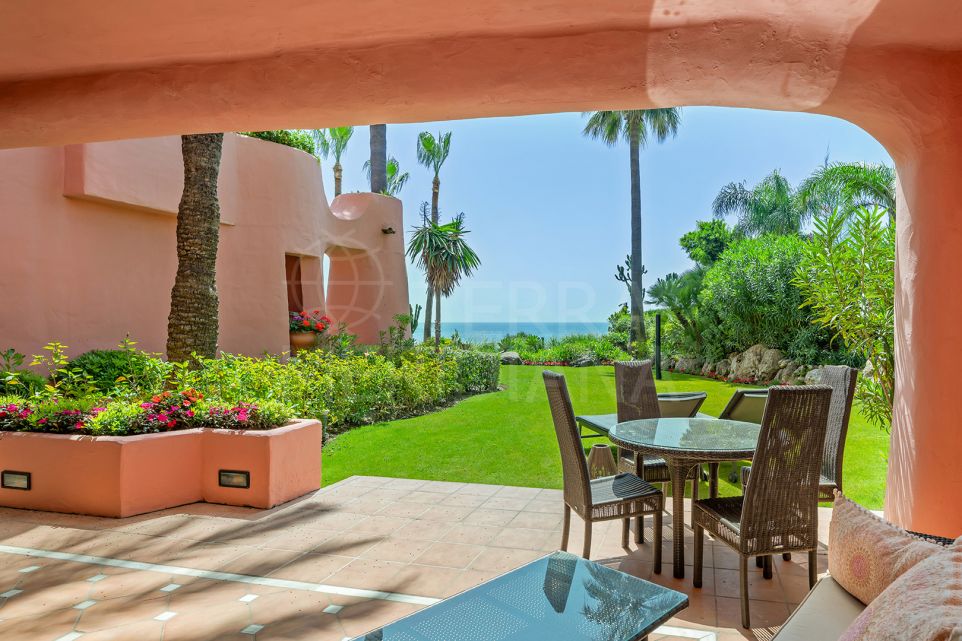 Front line Beach Ground Floor Corner 3 Bedroom Apartment for sale in Cabo Bermejo, Estepona