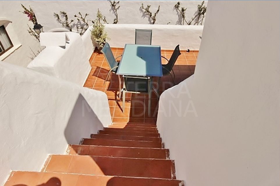 Charming Studio Apartment with Large Terraces in Villacana, East Estepona