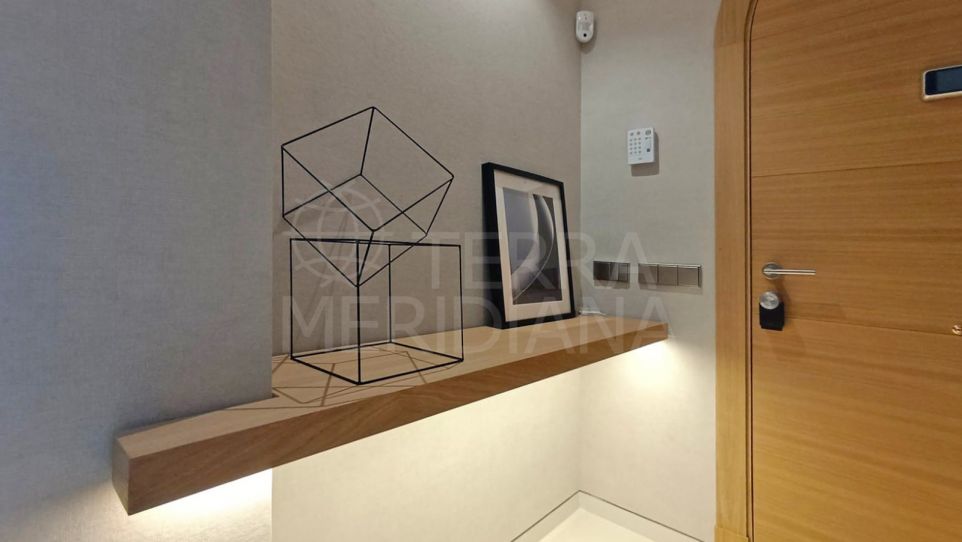 Frontline Puerto Banús Apartment with Panoramic Sea Views