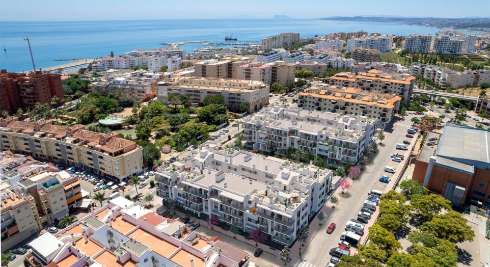 Brand new 2 bedroom ground floor apartment in the new development of Isidora Living, Estepona center
