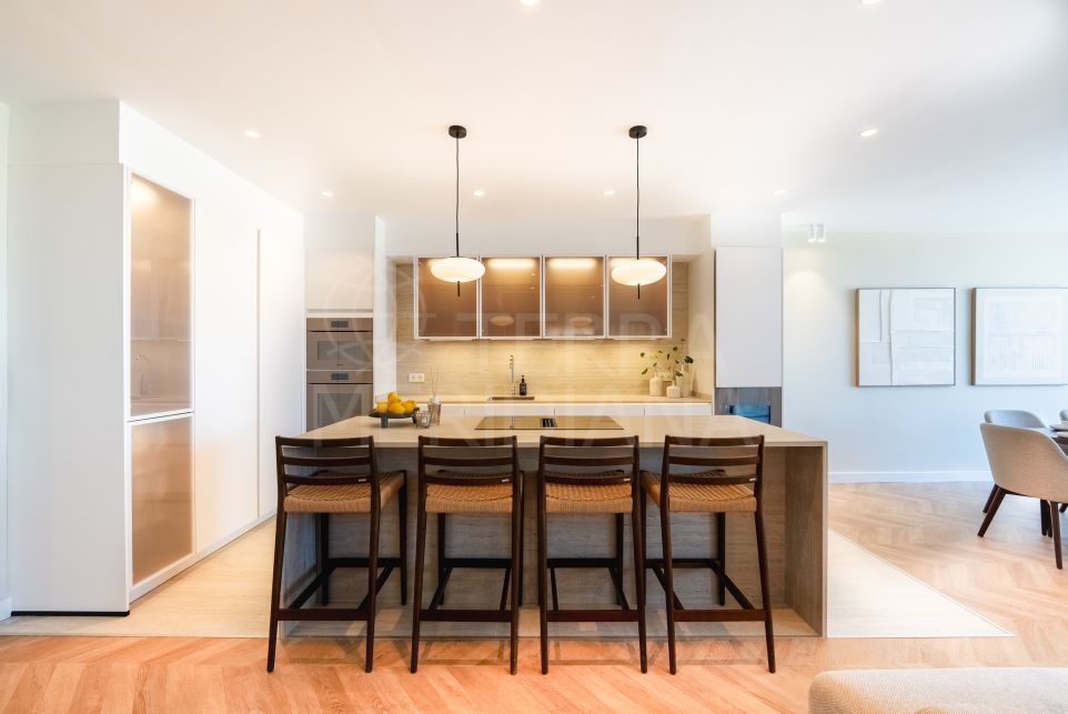 Modern Mediterranean Town Villa in Altos de Puente Romano, Marbella Golden Mile