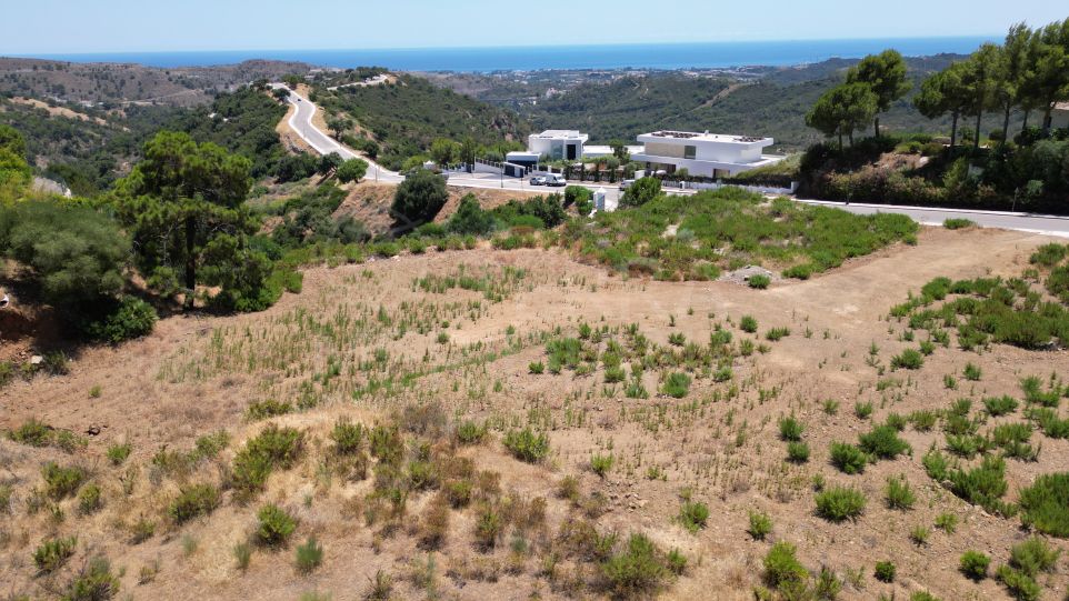 Terrain avec projet et vue mer à vendre dans l’exclusif Monte Mayor, Benahavís