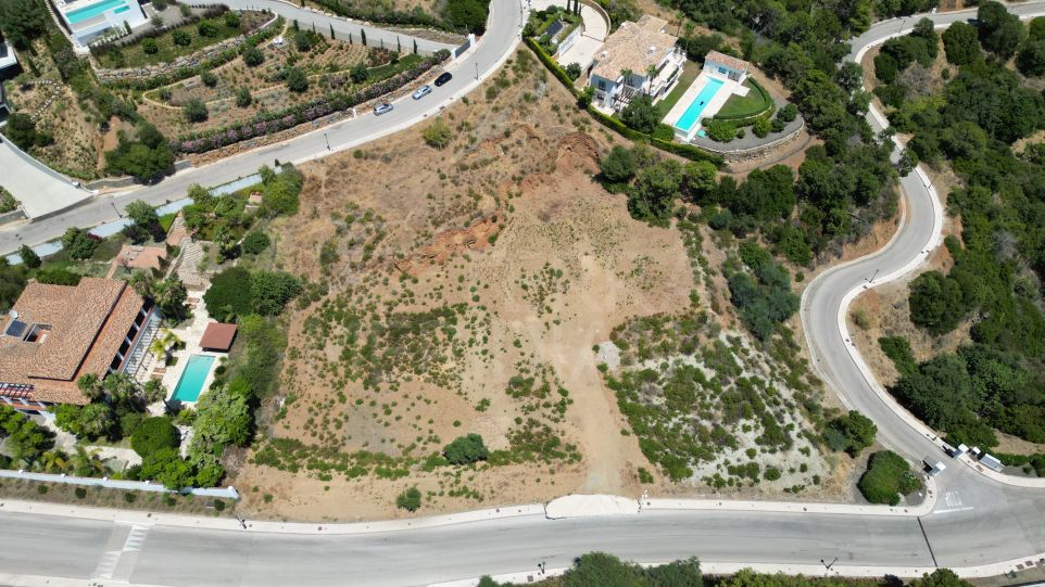 Terrain avec projet et vue mer à vendre dans l’exclusif Monte Mayor, Benahavís